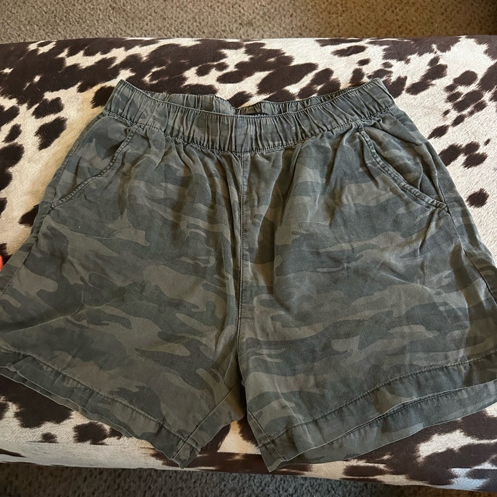 Camouflage Green Shorts